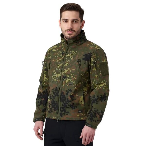 Куртка GUNFIGHTER Helikon, цвет Flecktarn