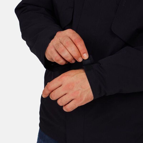 Куртка AKANDA APEX, цвет Black