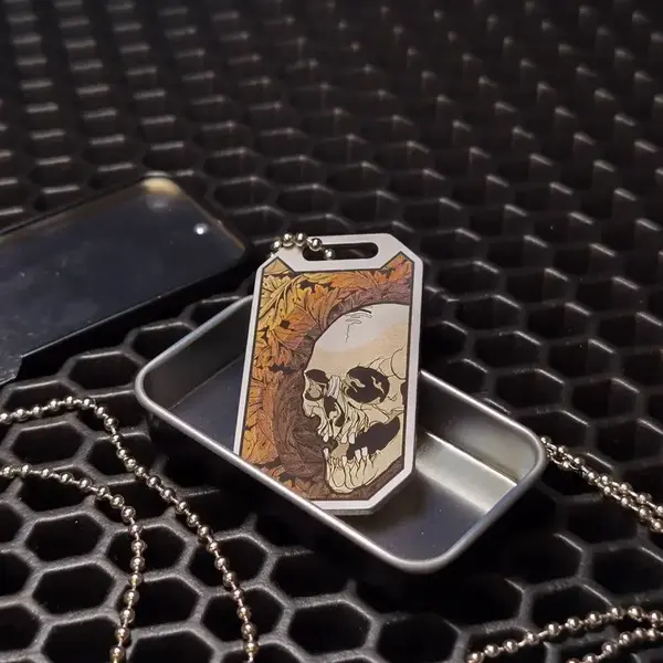 Брелок жетон "Череп"