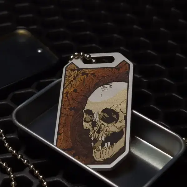 Брелок жетон "Череп"