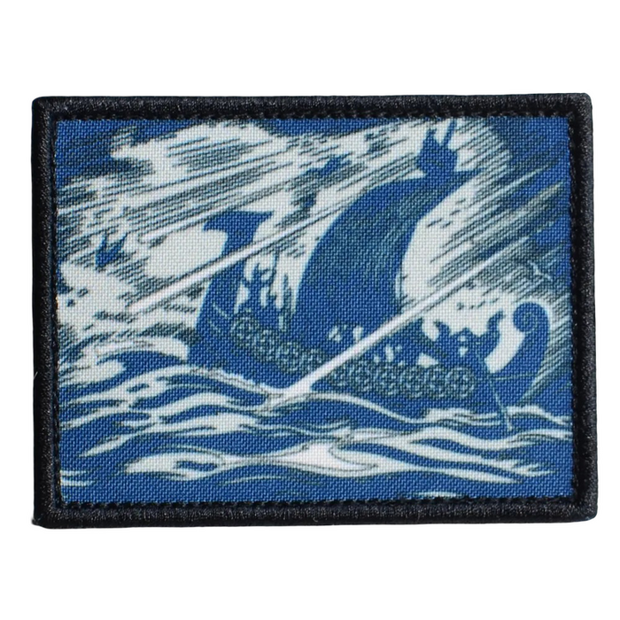 Нашивка, патч тактический "Драккар и викинги" с липучкой ( твердая часть вэлкро).