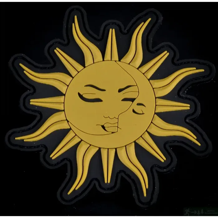 Нашивка, патч "Солнце и Луна" ПВХ тактическая с липучкой.