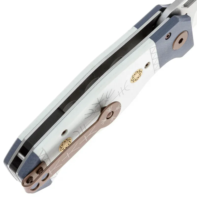 Складной нож Reptilian Север-01 сталь VG-10, рукоять White/Blue G10