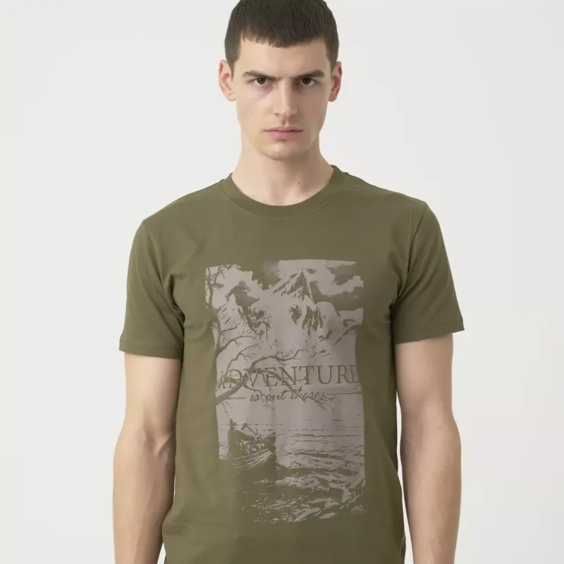 Футболка (Приключения ждут вас) (T-shirt (Adventure Is Out There))