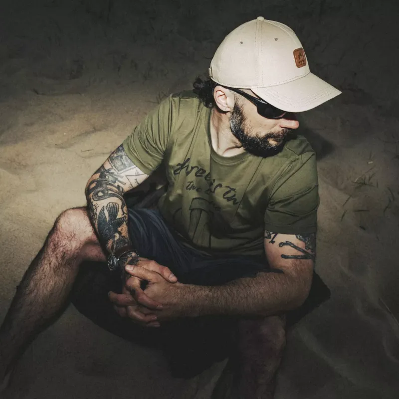 Футболка (Один — ничто) (T-shirt (One is none))