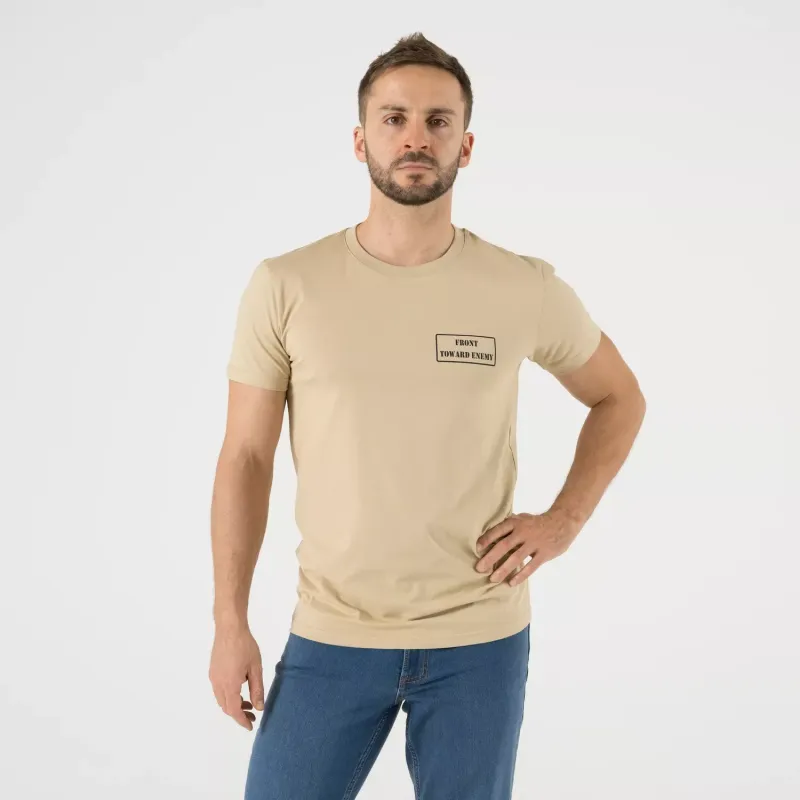 Футболка (В сторону врага) (T-shirt (Toward Enemy))