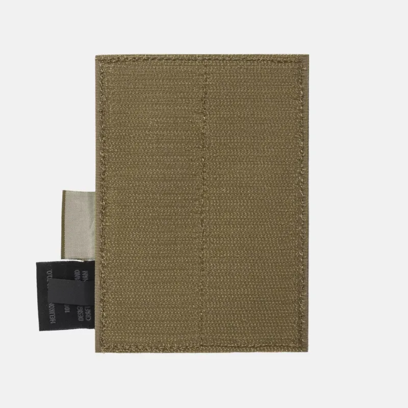 Вставьте адаптер Molle 2 (Insert Molle Adapter 2)