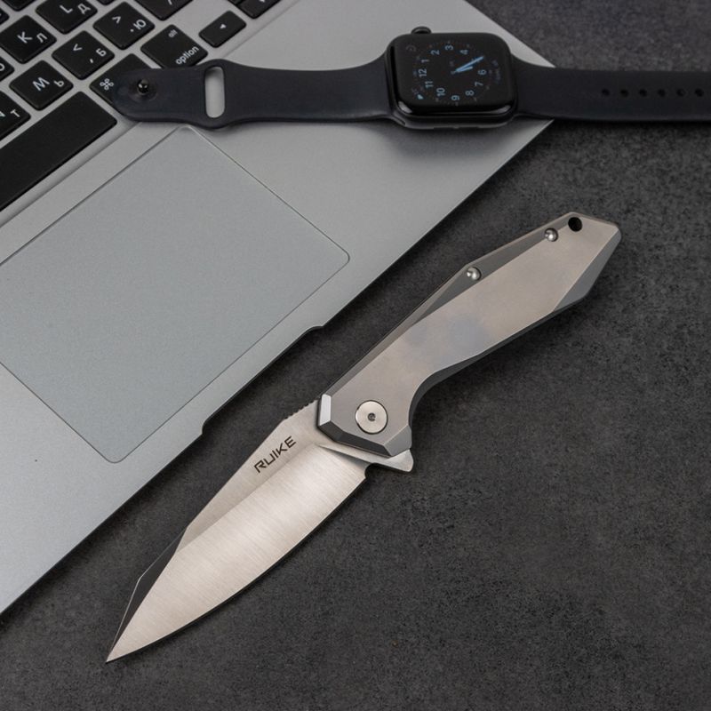 Нож складной Ruike P135-SF серебристый